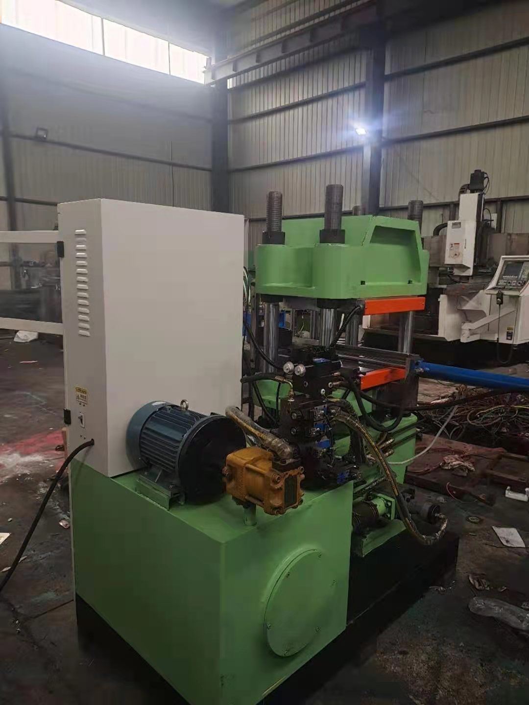 250噸真空硫化機