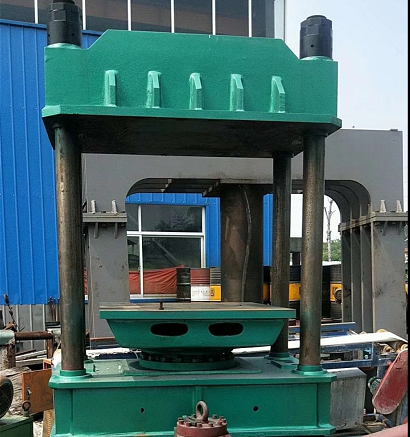 2000X2000平板硫化機